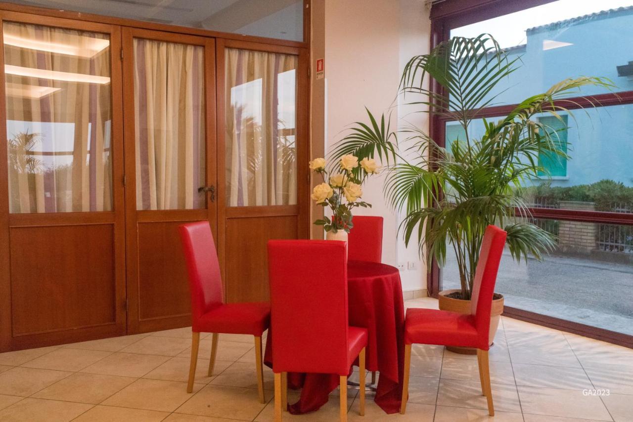 Hotel Spiaggia Villa Paola Белариа-Игеа Марина Екстериор снимка