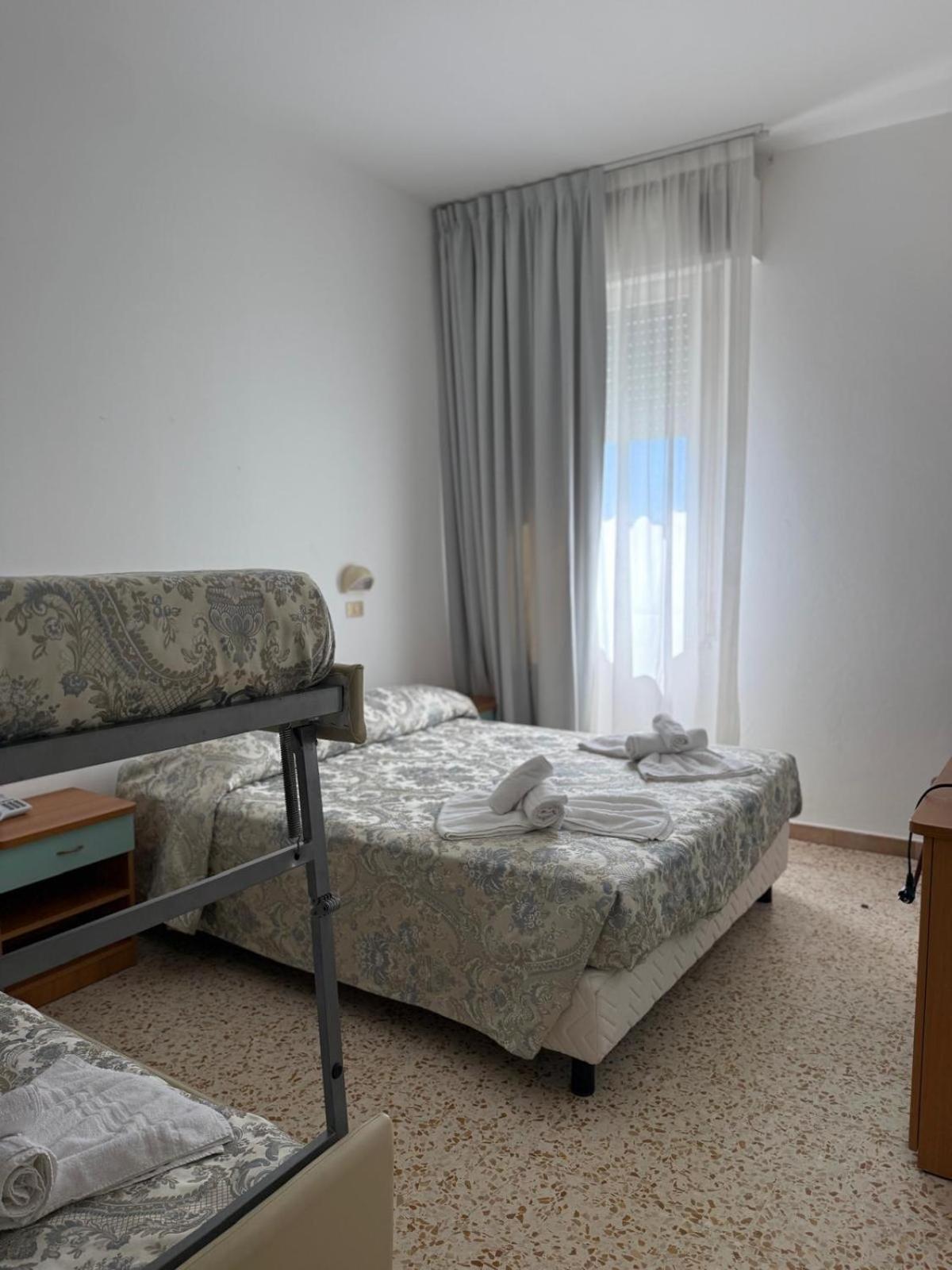 Hotel Spiaggia Villa Paola Белариа-Игеа Марина Екстериор снимка