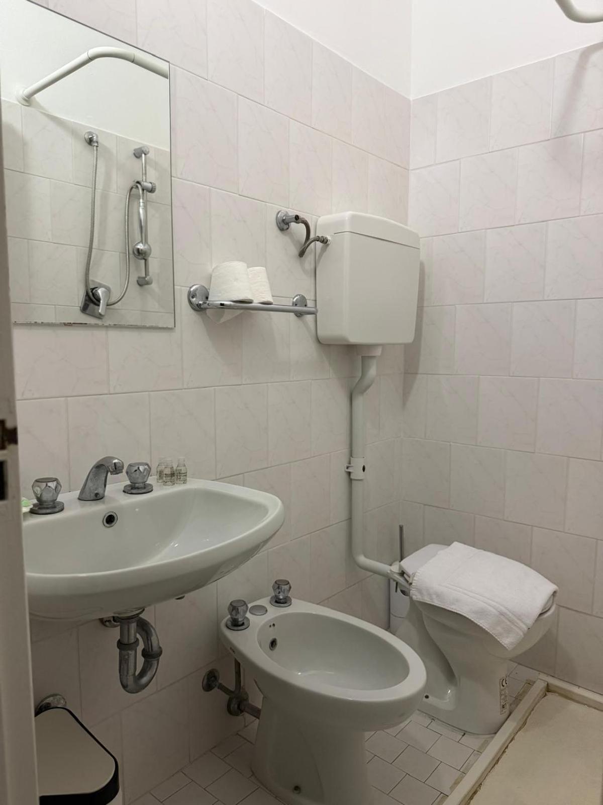 Hotel Spiaggia Villa Paola Белариа-Игеа Марина Екстериор снимка